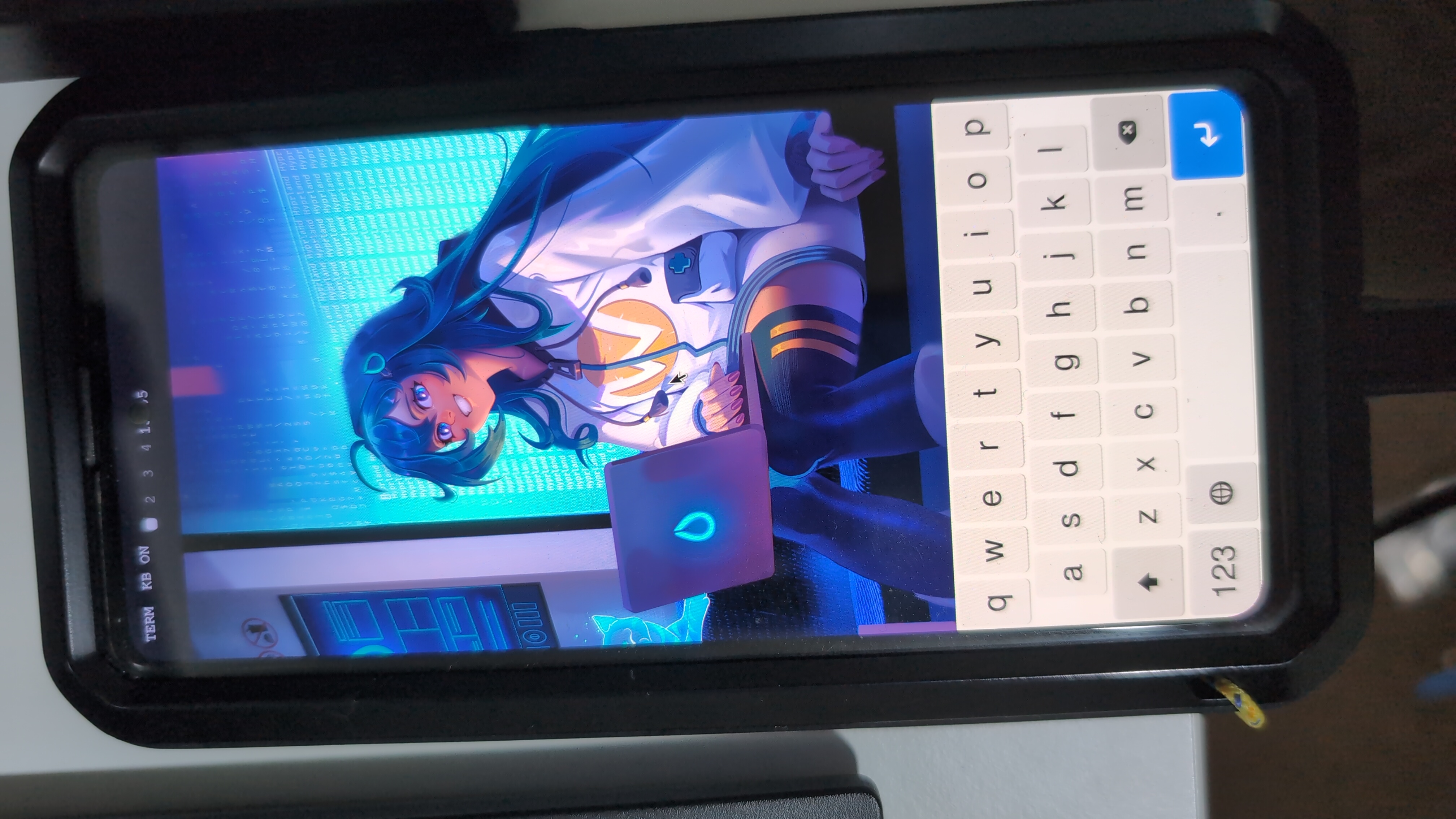 Samsung Galaxy S20 FE showing a Hyprland desktop and an on-screen keyboard
