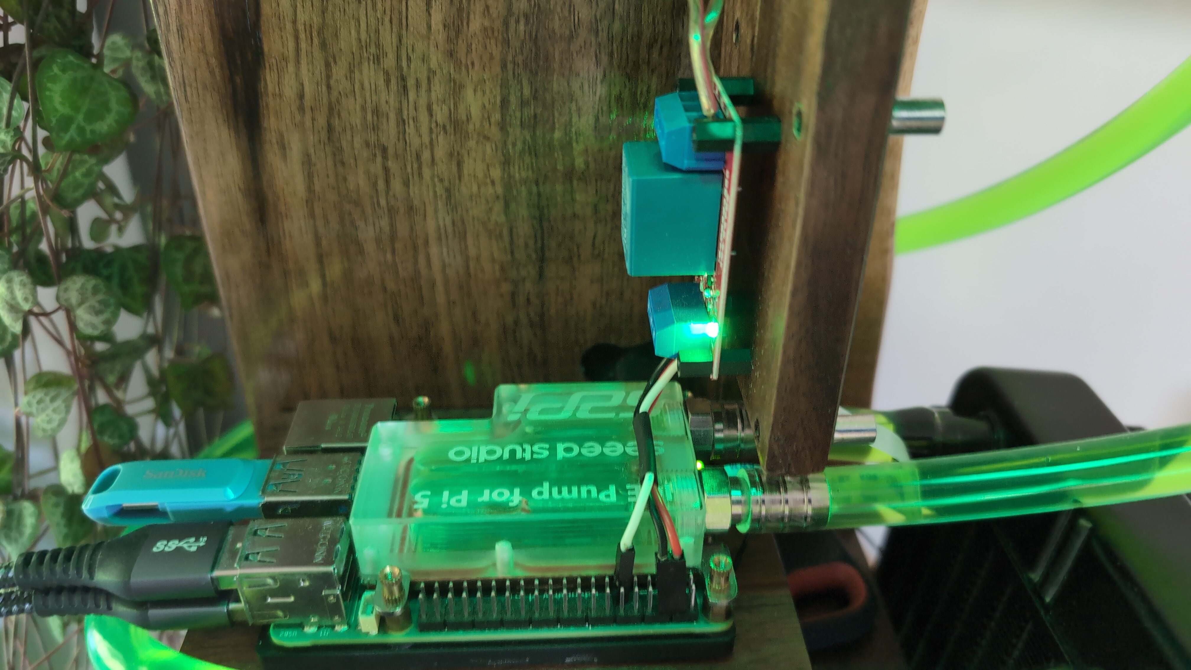 Pi with liquid in cooling block